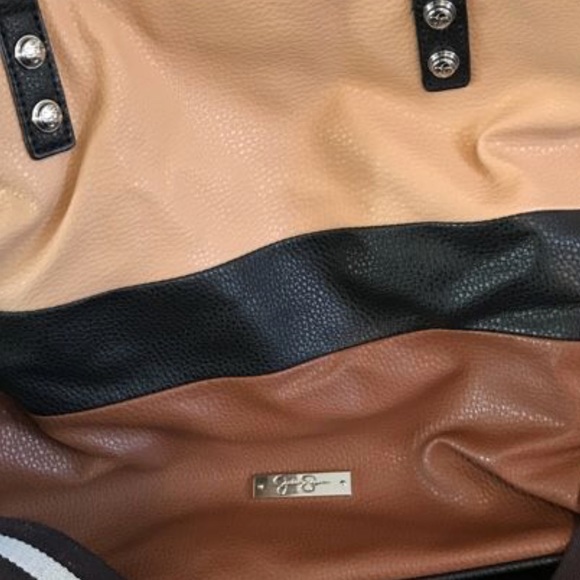Jessica Simpson Handbags - Like New Jessica Simpson Bag